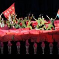 Не стану терзать досточтимого читателя снимками северокорейских монументальных достопримечательностей и городских видов, коих и без моих потуг в достаточном количестве можно найти в сети. Отмечу лишь наиболее своеобразные моменты,
              сделав акцент скорее на людях, чем на их творениях.