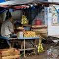 Типовой провинциальный срач на городских улицах.