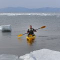 Наконец, каяк во время гребли сохраняет строго прямолинейное движение, а не бросается в стороны, как вынюхивающий трюфели
            поросенок.