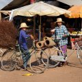 Велосипед, в качестве транспортного средства, на удивление ослабил в Камбодже свои позиции, хотя, при таком плоском рельефе крутить педали одно удовольствие.