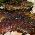 
              В принципе, сия закусь вполне дополняется гребешками и прочими трепангами. Одичавшие приморцы стабильно используют подножный корм.
            