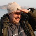 Борисыч жаловался, что лишился жесткого диска с фотографиями. Посему я торжественно запечатлел его морду лица в усиленном количестве.
            