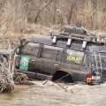 Тем временем, один из Сафариков радостно бегемотился в водоеме.
            